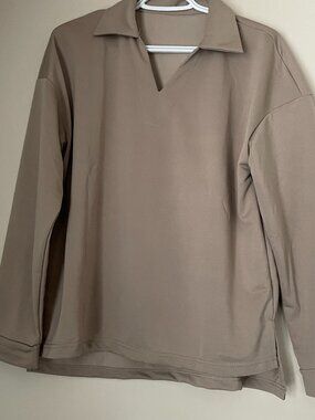 Women’s Taupe Collared Pullover Top